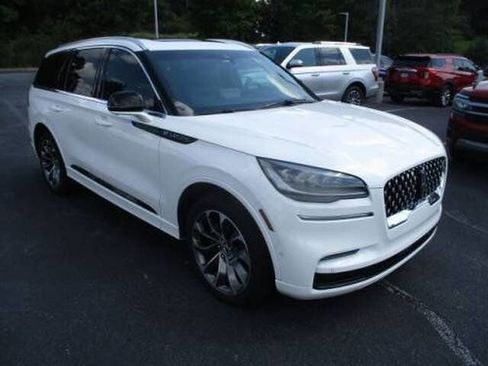 Used 2023 Lincoln Aviator Grand Touring w/ Equipment Group 301A image 2