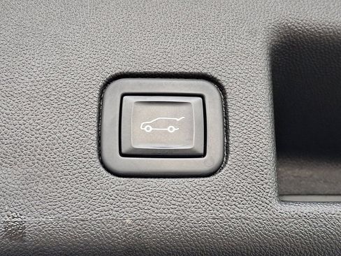 Used 2022 Chevrolet Equinox LT image 30