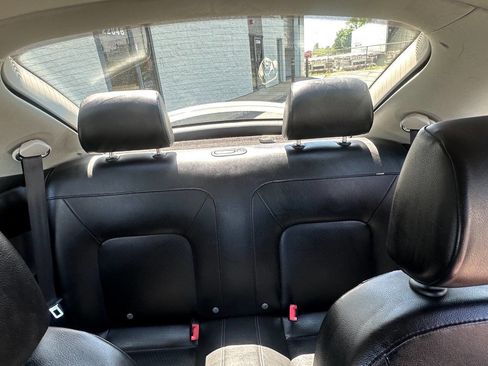 Used 2009 Volkswagen Beetle S FWD image 14