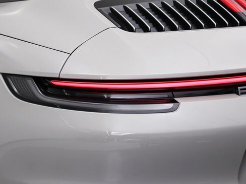 Used 2022 Porsche 911 Targa 4S AWD/4WD image 19
