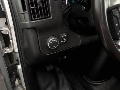 Used 2017 Chevrolet Express 2500 LS image 21