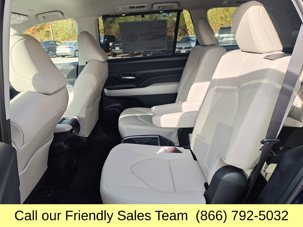 New 2026 Toyota Grand Highlander XLE FWD image 22