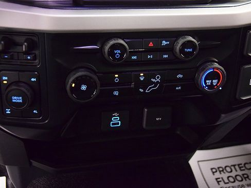 New 2026 Ford F250 XL w/ XL Chrome Package image 26