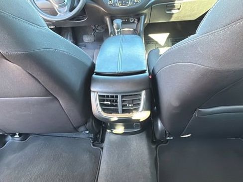 Used 2024 Chevrolet Malibu LT image 20