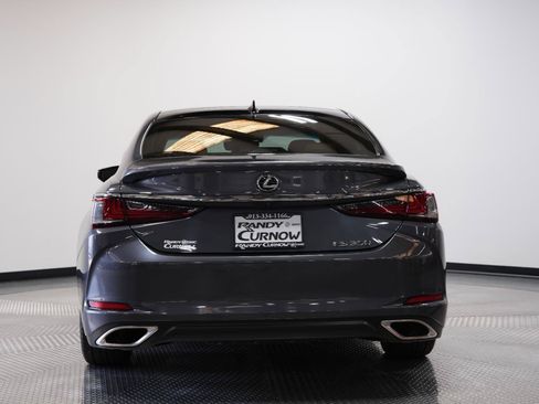 Used 2022 Lexus ES 350 Ultra Luxury w/ Accessory Package 2 FWD image 6