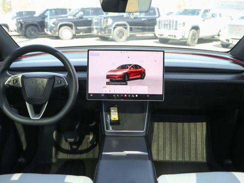 Used 2026 Tesla Model Y Long Range RWD image 23