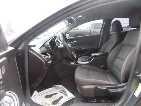 Used 2017 Chevrolet Malibu LS image 16