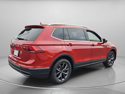 Used 2024 Volkswagen Tiguan SE FWD image 6