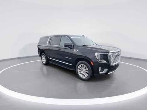 Used 2024 GMC Yukon XL Denali w/ Advanced Technology Package AWD/4WD image 2