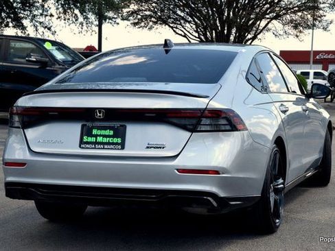 Used 2025 Honda Accord Sport image 3