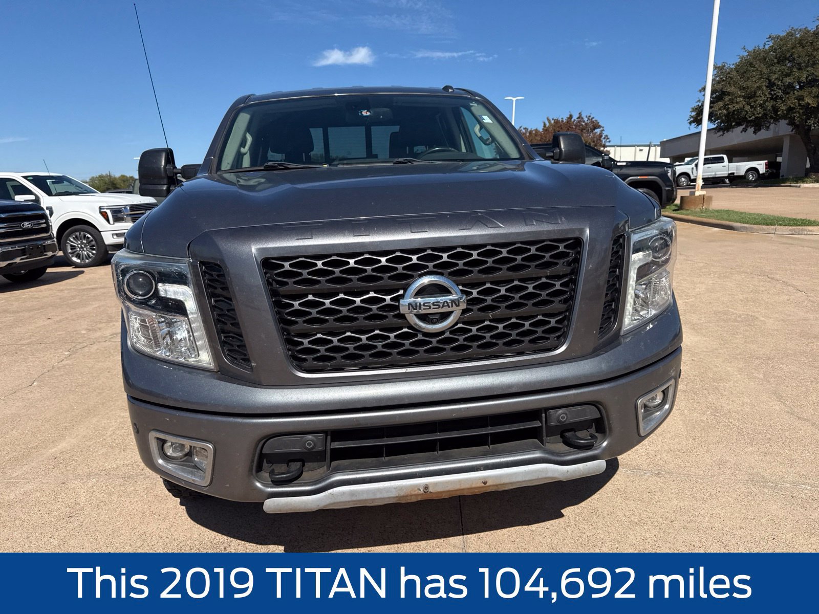 Used 2019 Nissan Titan PRO-4X w/ Pro-4x Convenience Package AWD/4WD image 2