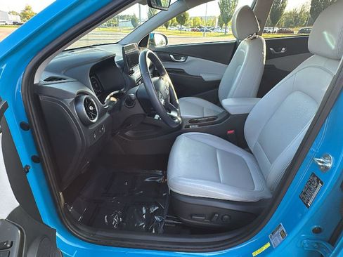 Certified 2022 Hyundai Kona Limited w/ Cargo Package image 25