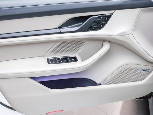 Certified 2022 Porsche Taycan 4S image 24