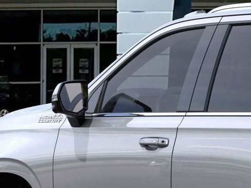 New 2026 Chevrolet Tahoe High Country image 12