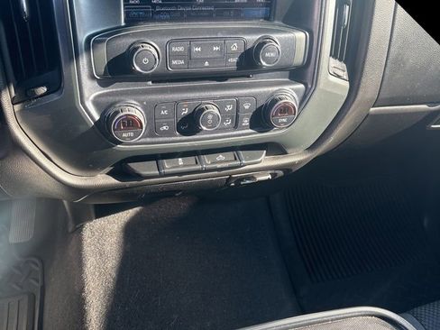 Used 2019 Chevrolet Silverado 1500 LT w/ All Star Edition image 4