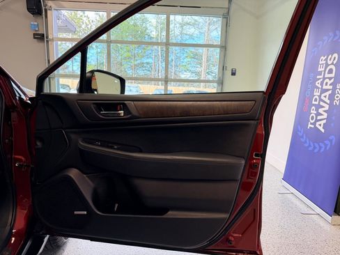 Used 2017 Subaru Outback 2.5i Limited image 26