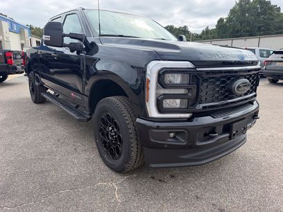 New 2026 Ford F250 Lariat w/ Black Appearance Package