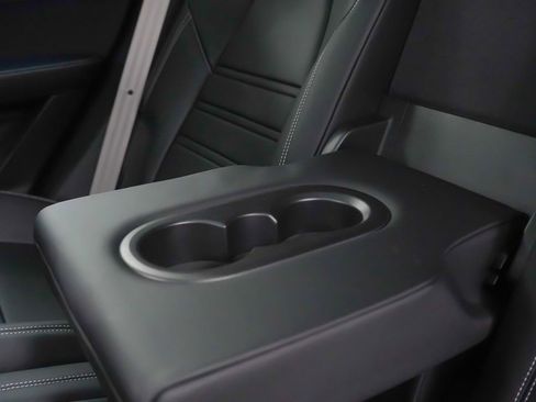 Certified 2025 Porsche Cayenne GTS image 19