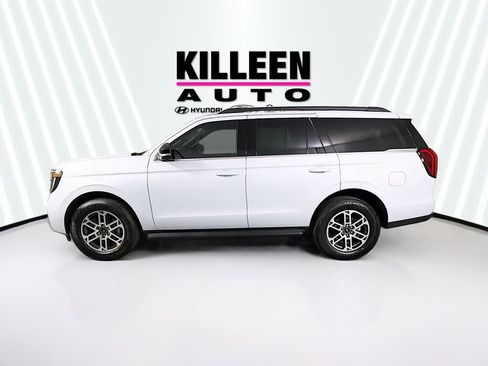 New 2026 Ford Expedition Active image 4