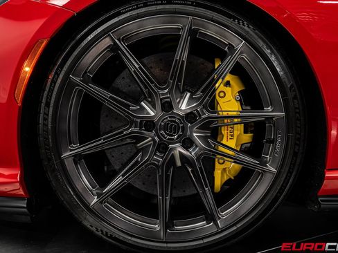 Used 2021 Ferrari 812 Superfast RWD image 23