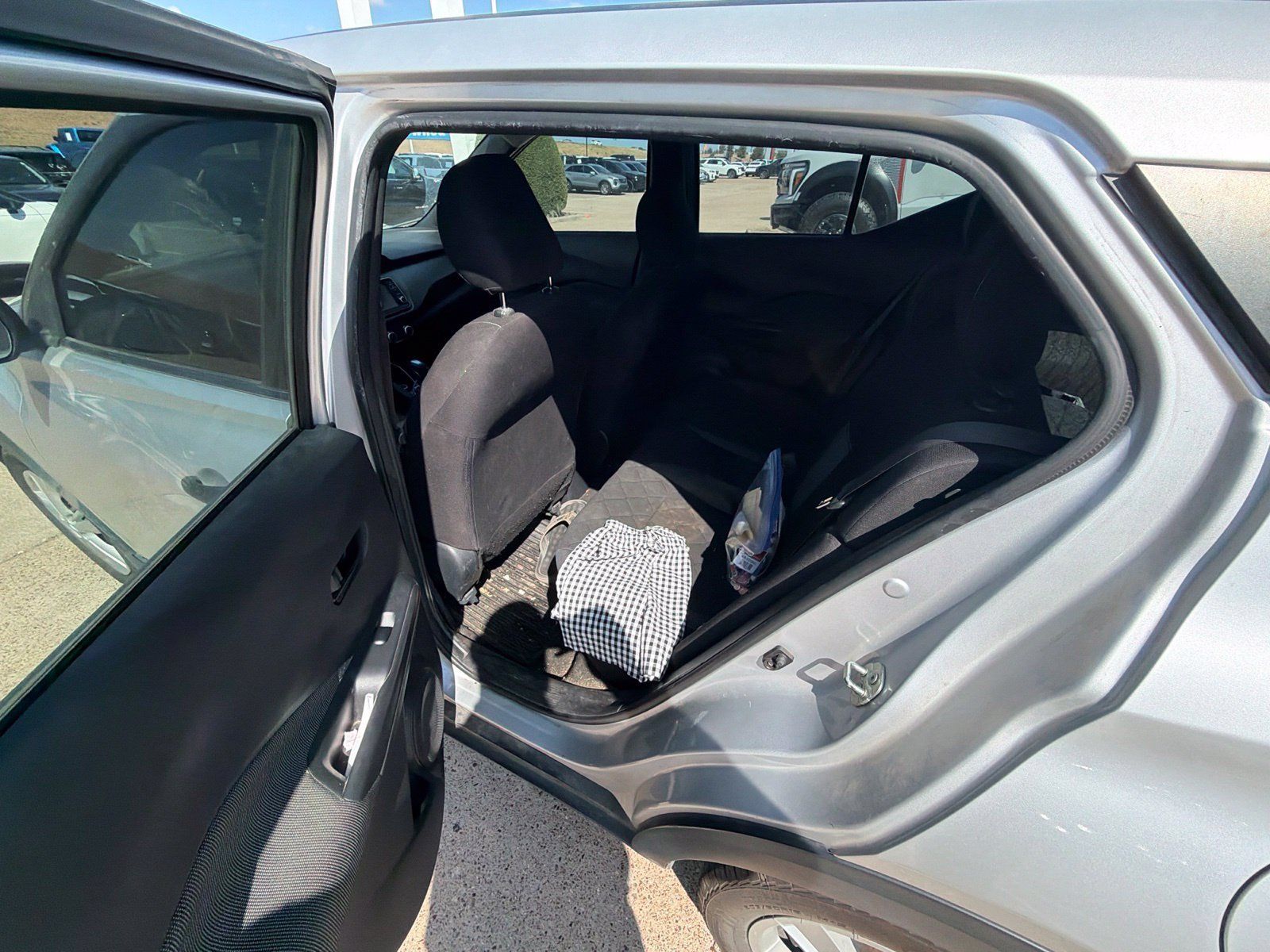 Used 2020 Nissan Kicks S FWD image 9