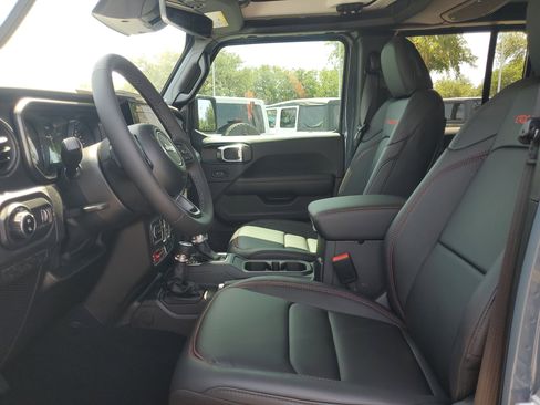 New 2026 Jeep Gladiator Rubicon AWD/4WD image 10