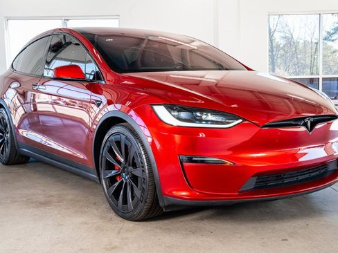 Used 2024 Tesla Model X Plaid image 4