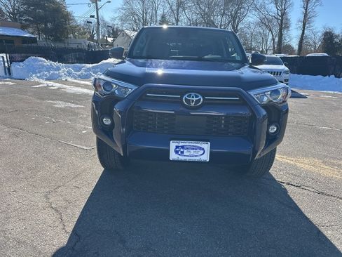 Used 2023 Toyota 4Runner SR5 Premium w/ Moonroof Package image 3