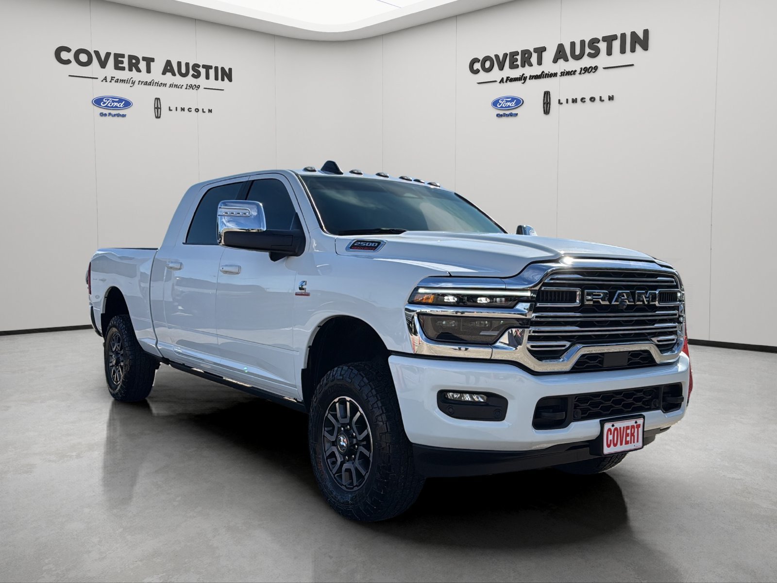 Used 2026 RAM 2500 Laramie AWD/4WD image 7