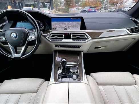 Used 2022 BMW X5 xDrive45e w/ Luxury Seating Package image 15