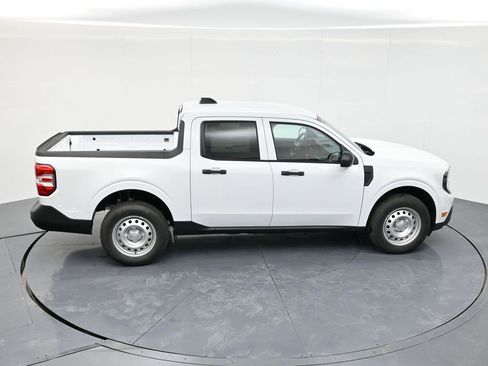 New 2025 Ford Maverick XL image 42