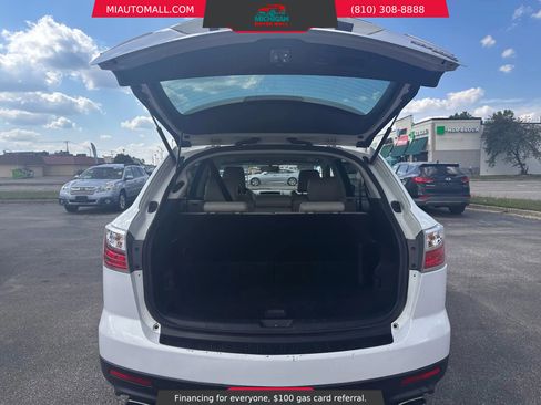 Used 2011 MAZDA CX-9 Touring w/ Moonroof & Bose Audio Pkg image 8