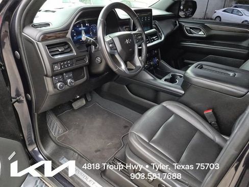 Used 2023 Chevrolet Tahoe Z71 w/ Luxury Package AWD/4WD image 23