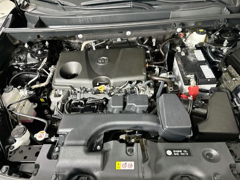 Used 2025 Toyota RAV4 LE FWD image 31
