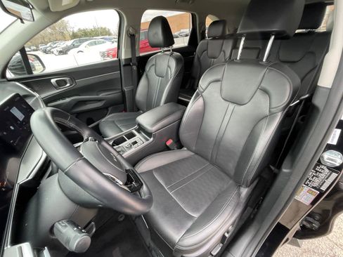 Used 2024 Kia Sorento S image 37
