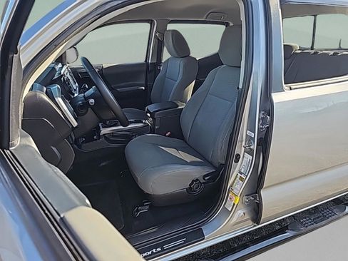 Used 2019 Toyota Tacoma SR5 image 30