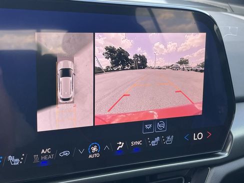 New 2025 Chevrolet Equinox EV RS image 17