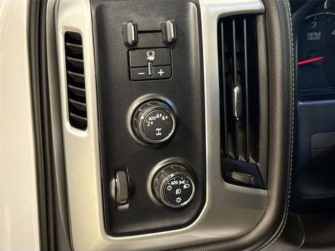 Used 2018 GMC Sierra 1500 SLE w/ Max Trailering Package AWD/4WD image 10