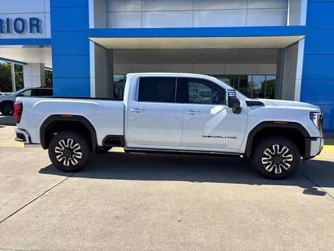 New 2026 GMC Sierra 2500 Denali Ultimate w/ LPO, Black Badging Package AWD/4WD image 2