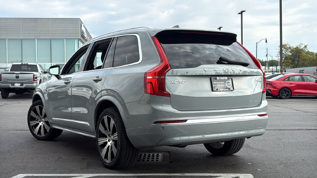 Certified 2025 Volvo XC90 T8 Plus AWD/4WD image 5