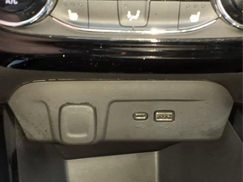 Used 2024 Chevrolet Trax ACTIV w/ Driver Confidence Package FWD image 21