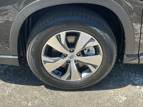 Certified 2025 Subaru Ascent Premium AWD/4WD image 10