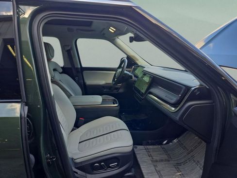 Used 2023 Rivian R1S Adventure image 28
