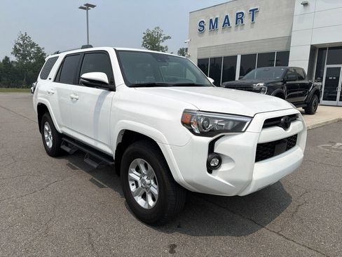 Used 2023 Toyota 4Runner SR5 Premium w/ Moonroof Package AWD/4WD image 2