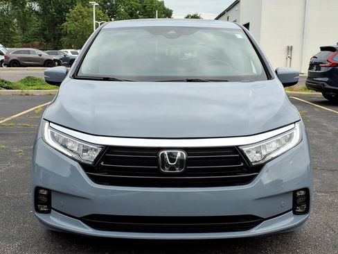 Used 2023 Honda Odyssey Touring image 2