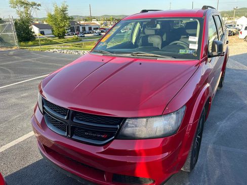 Used 2018 Dodge Journey SE w/ Blacktop Package FWD image 1