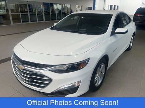 Used 2020 Chevrolet Malibu LS w/ Driver Confidence Package II FWD image 2