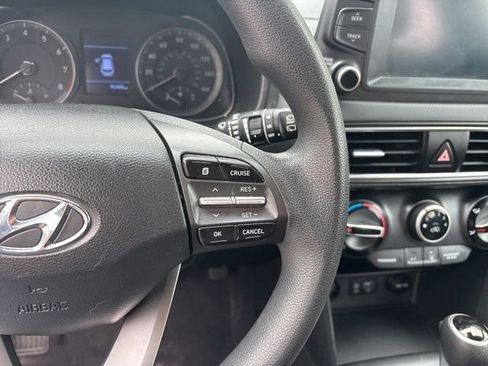 Used 2020 Hyundai Kona SE FWD image 18