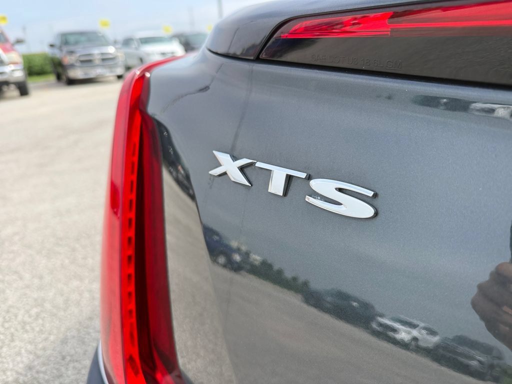 Used 2018 Cadillac XTS Luxury w/ Driver Awareness Package FWD image 46
