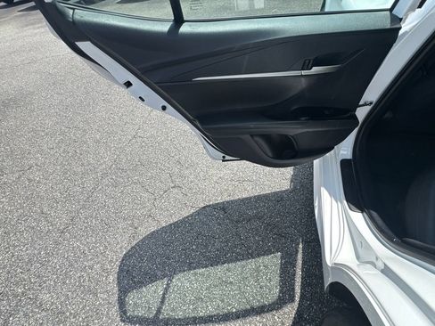Used 2025 Toyota Camry SE FWD image 21